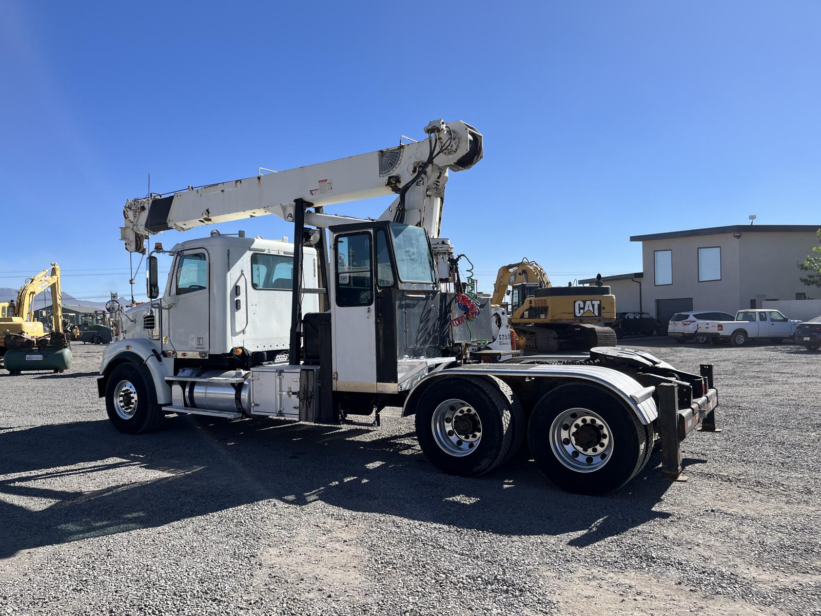 CAMION CON GRUA TADANO TM1882